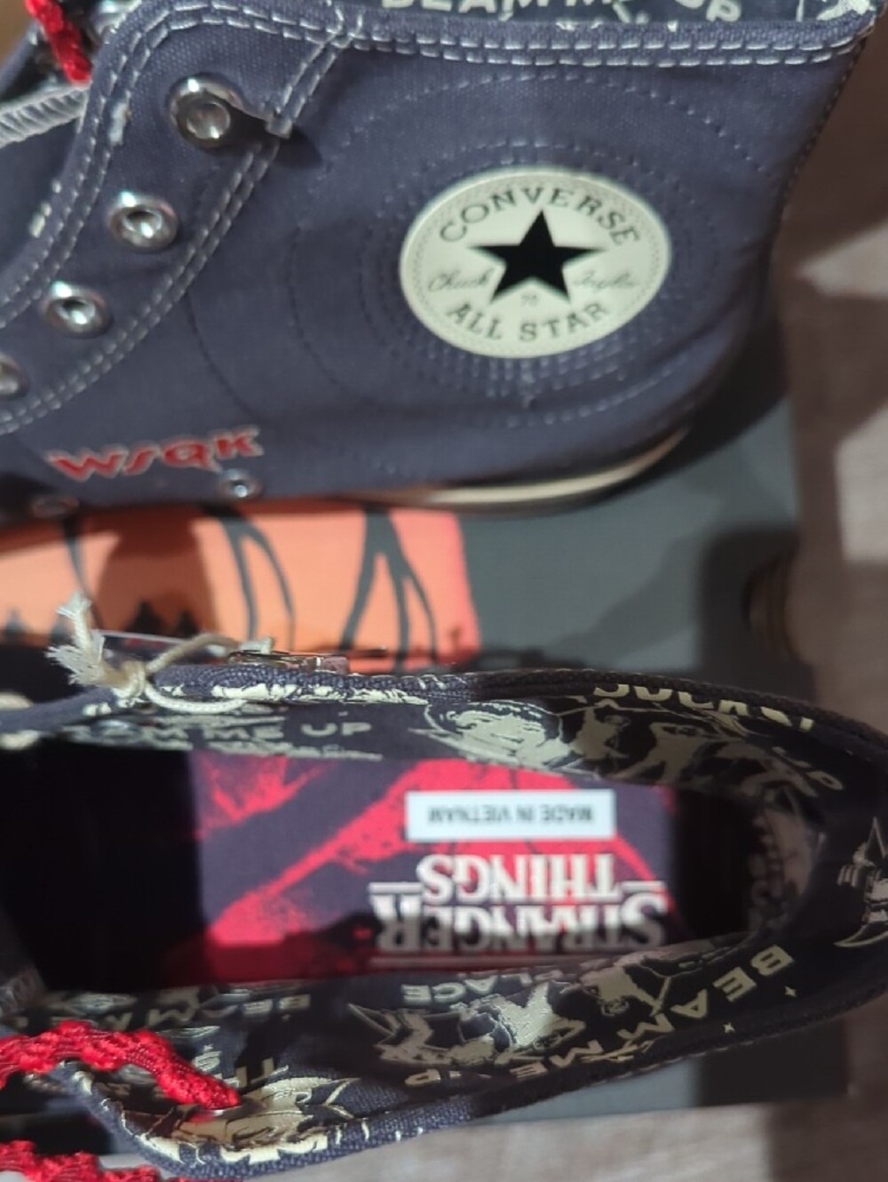 Converse X Stranger Things Size 13 Men's 15 Women's New Collection - Picture 5 of 11